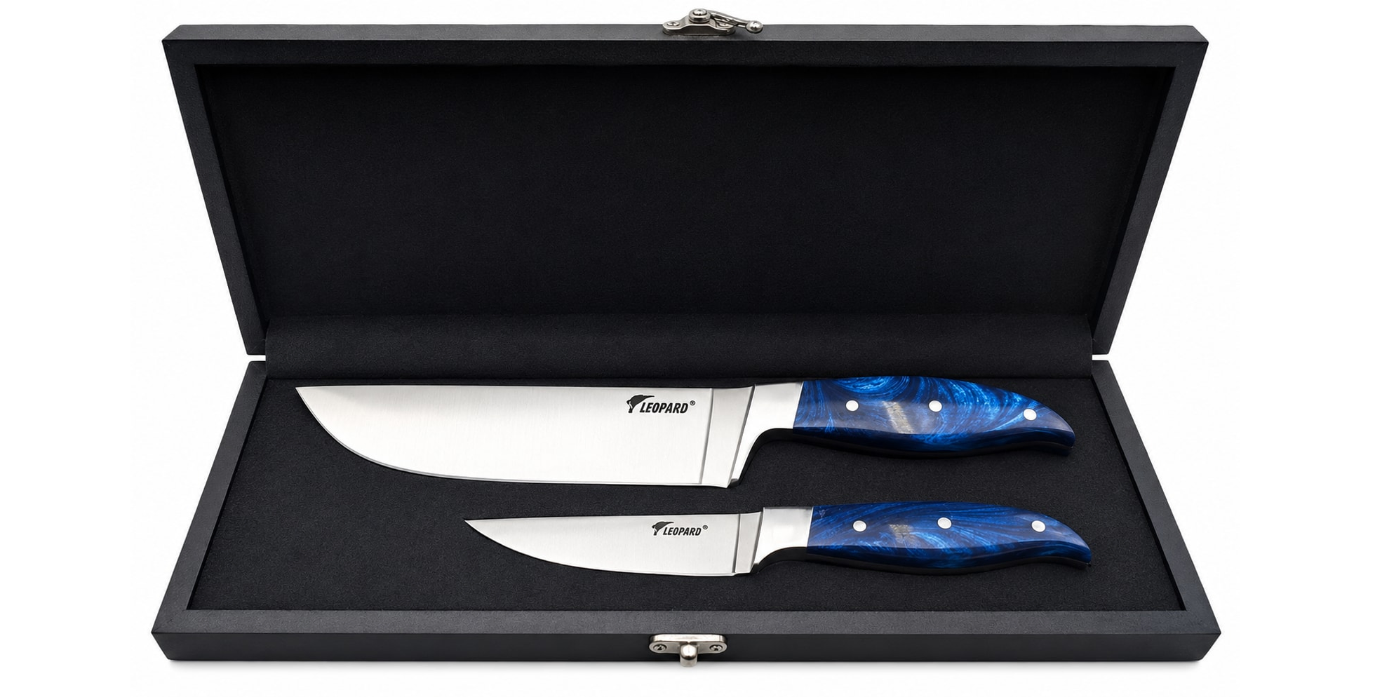 Sapphire chef knife set — 8-inch chef knife and 3.5-inch paring knife with blue acrylic resin handles, in black presentation box. Hand-forged in Sialkot, Pakistan.